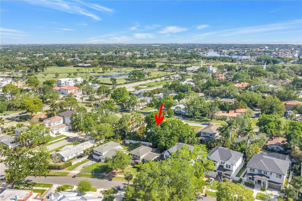 209 Bandera Way NE St Petersburg FL 33704