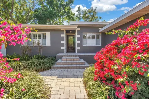 209 Bandera Way NE St Petersburg FL 33704