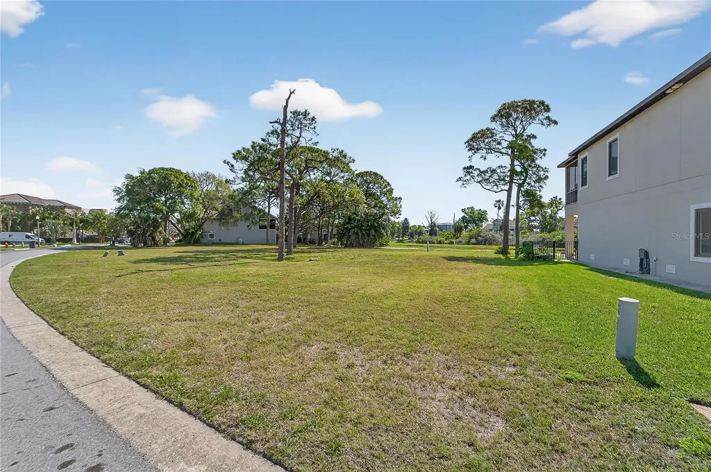 N Pointe Alexis Drive Tarpon Springs FL 34689