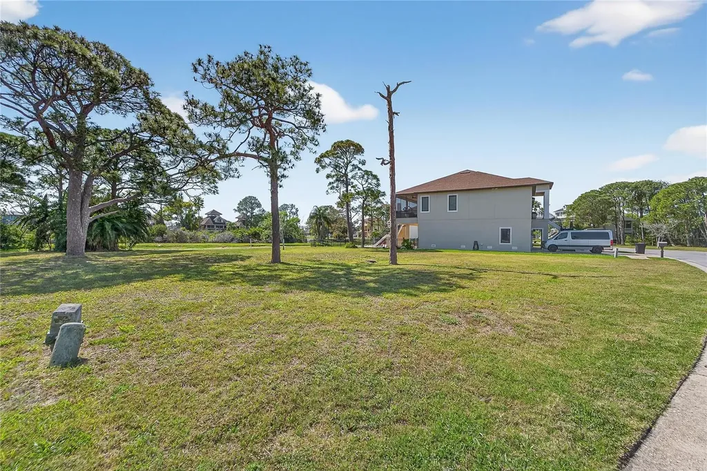 N Pointe Alexis Drive Tarpon Springs FL 34689