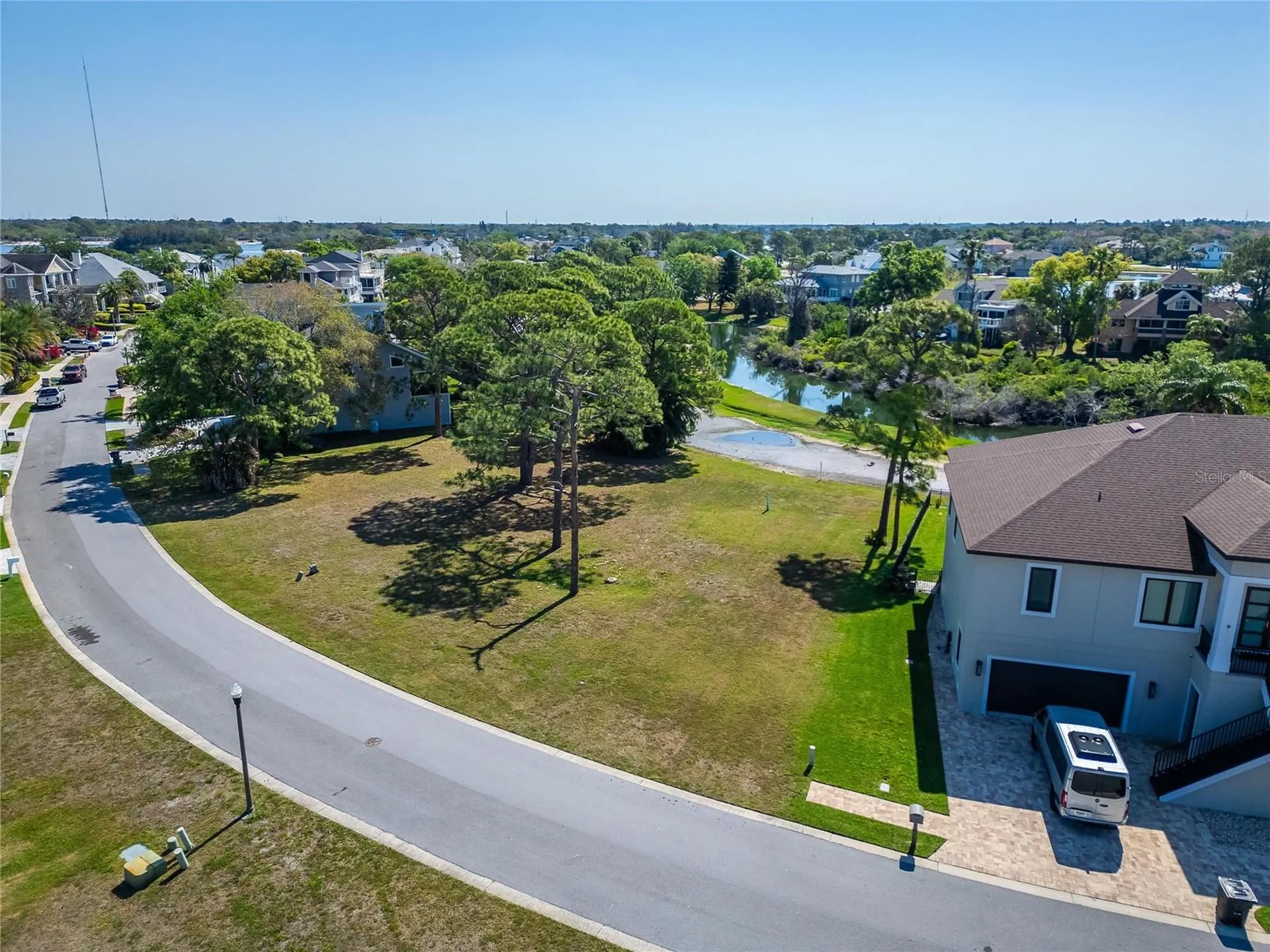 N Pointe Alexis Drive Tarpon Springs FL 34689