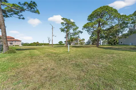 N Pointe Alexis Drive Tarpon Springs FL 34689