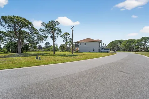 N Pointe Alexis Drive Tarpon Springs FL 34689