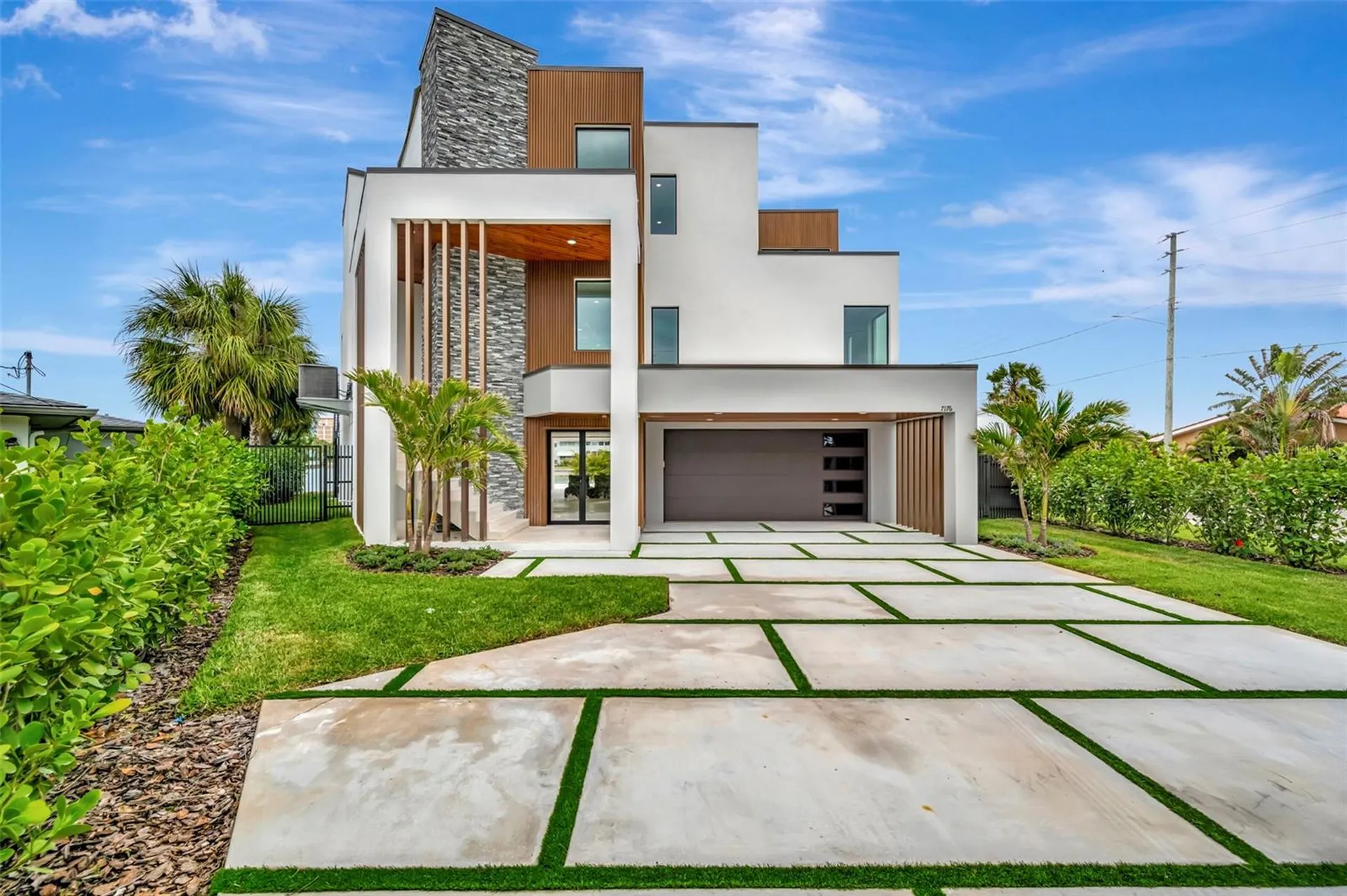 7176 S Shore Drive S St Petersburg FL 33707