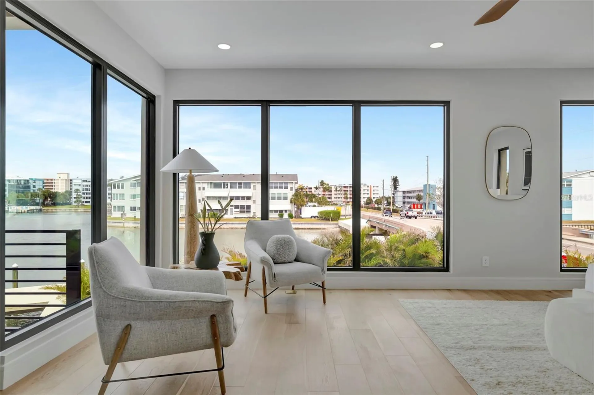 7176 S Shore Drive S St Petersburg FL 33707