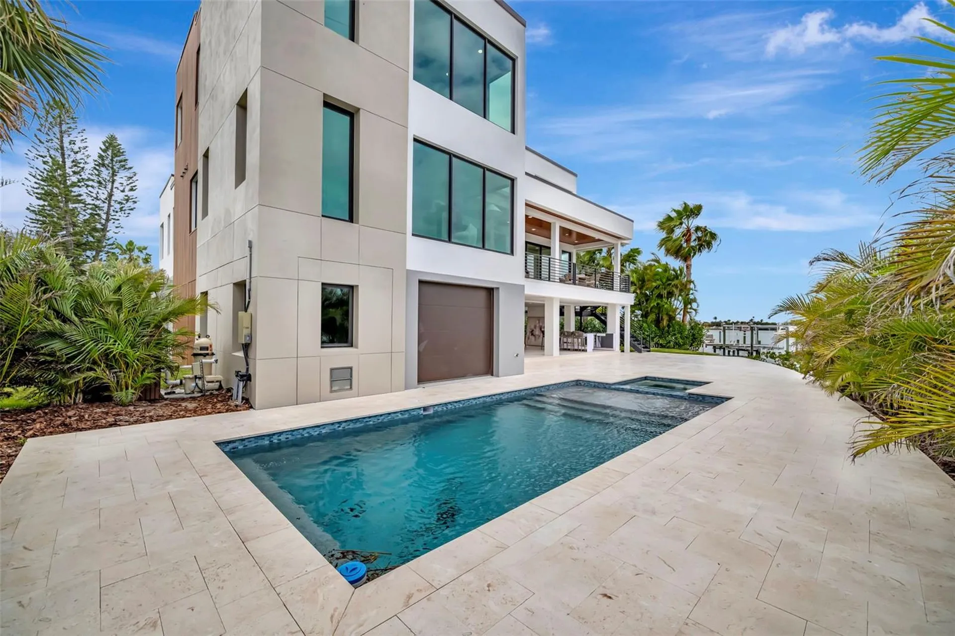 7176 S Shore Drive S St Petersburg FL 33707