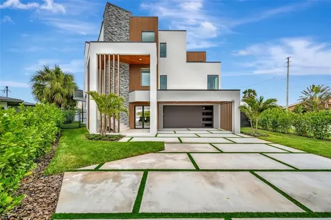 7176 S Shore Drive S St Petersburg FL 33707