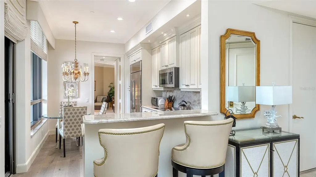 1281 Gulf Of Mexico Drive Longboat Key FL 34228