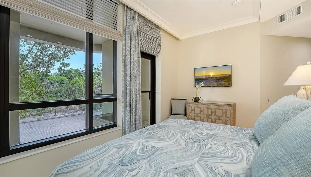 1281 Gulf Of Mexico Drive Longboat Key FL 34228