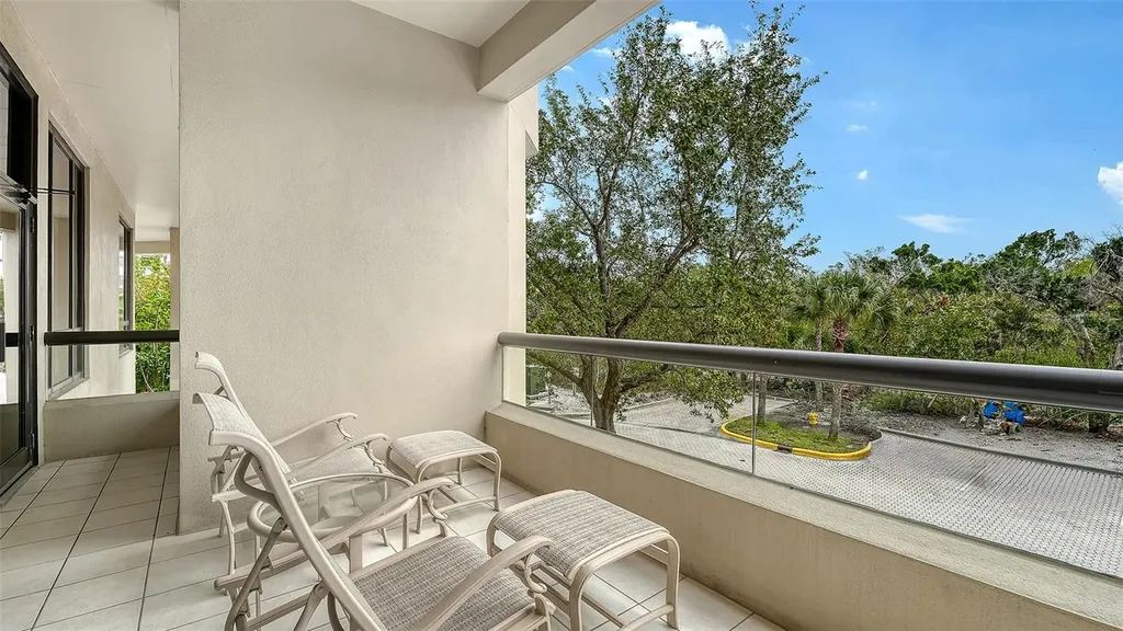 1281 Gulf Of Mexico Drive Longboat Key FL 34228