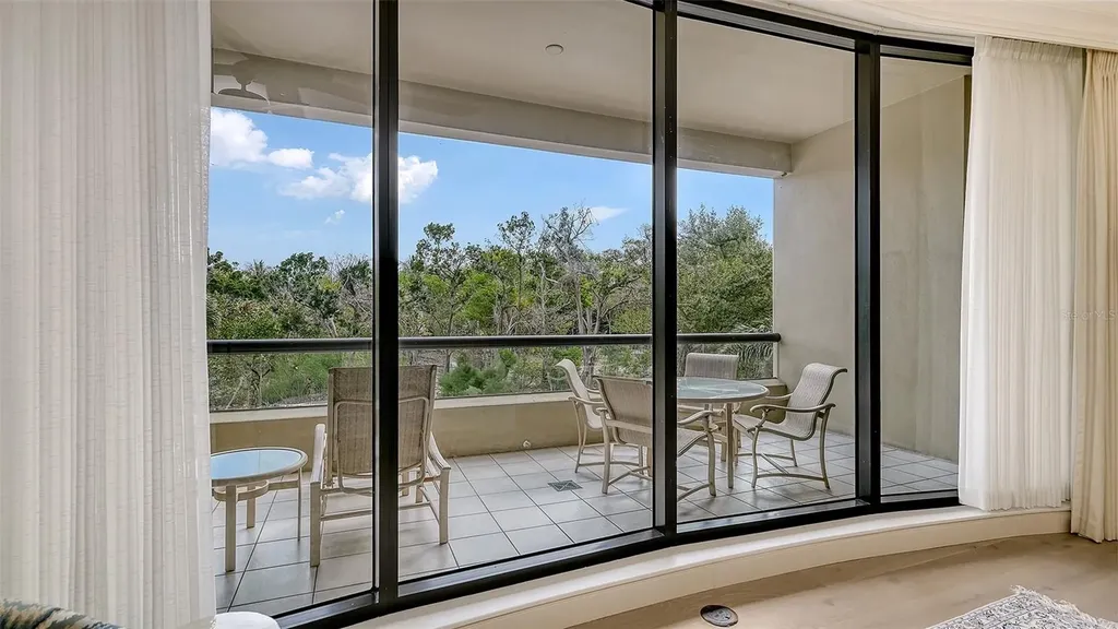 1281 Gulf Of Mexico Drive Longboat Key FL 34228