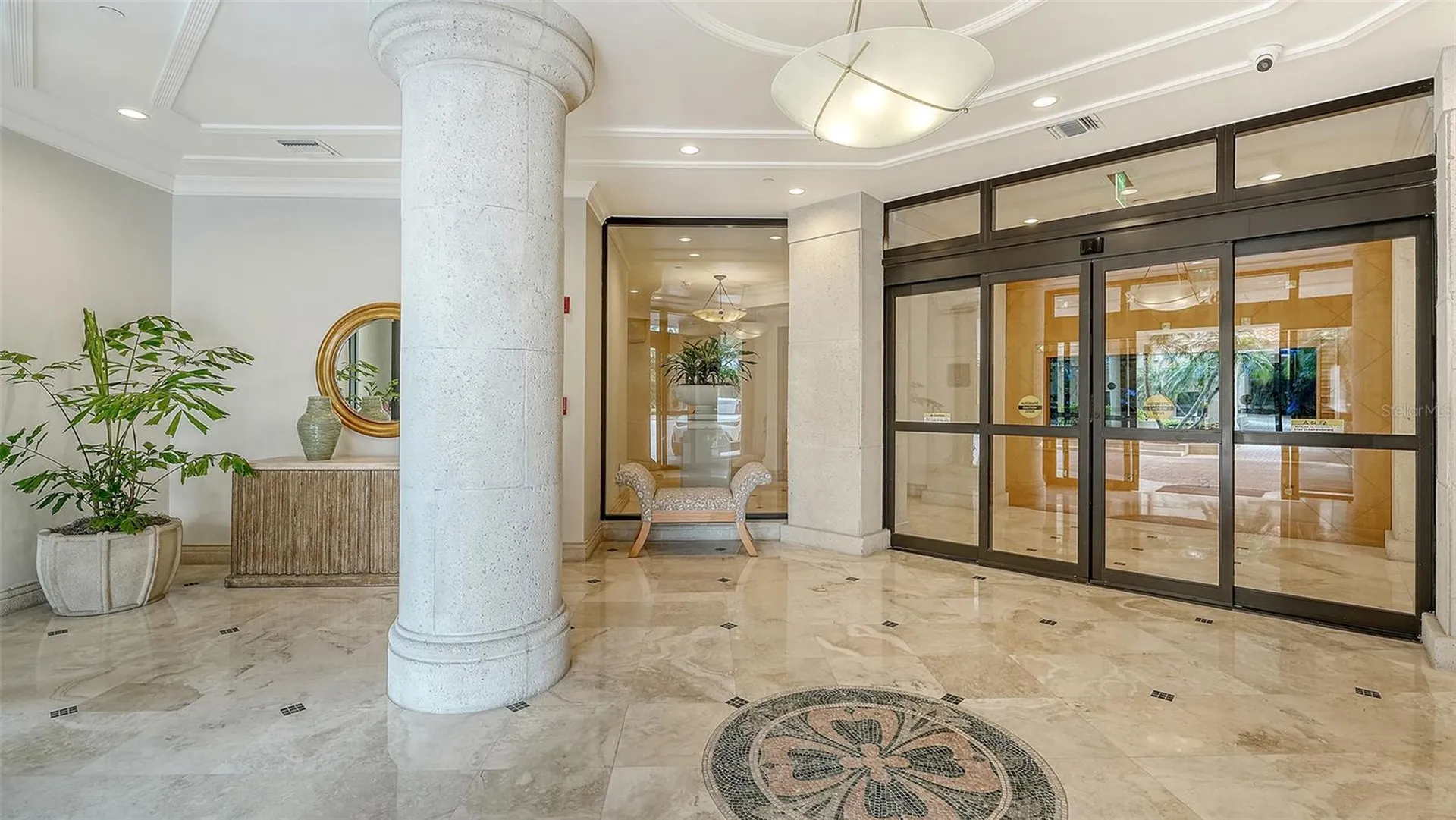 1281 Gulf Of Mexico Drive Longboat Key FL 34228