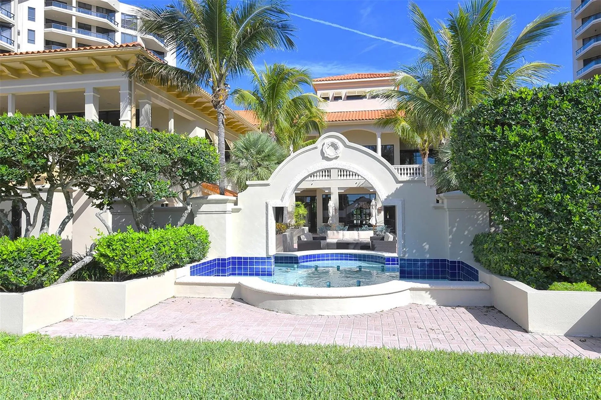 1281 Gulf Of Mexico Drive Longboat Key FL 34228