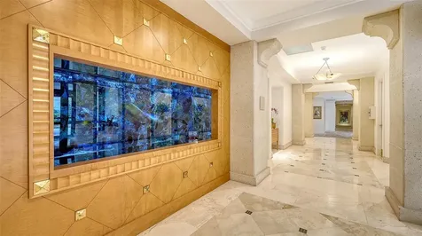 1281 Gulf Of Mexico Drive Longboat Key FL 34228