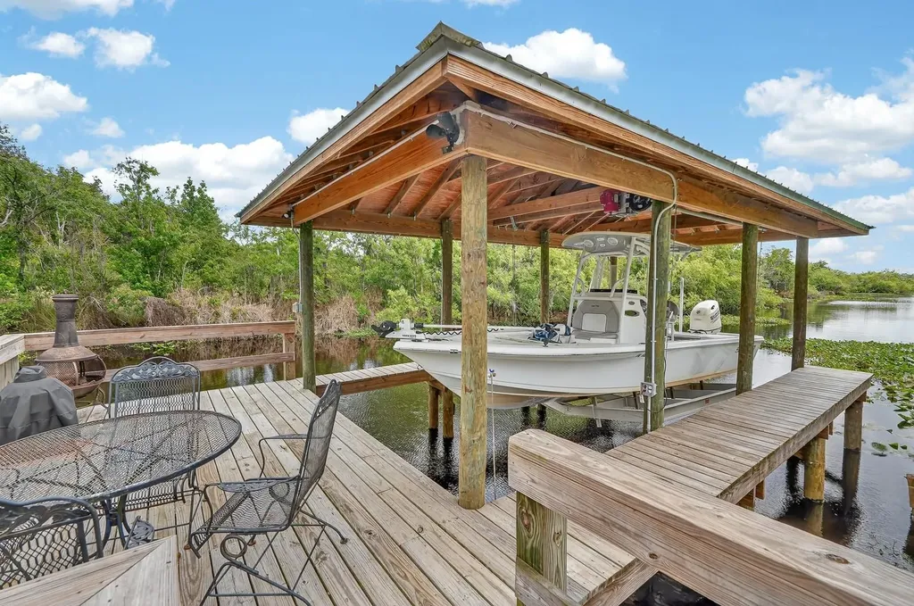 1523 Lakeside Drive Deland FL 32720