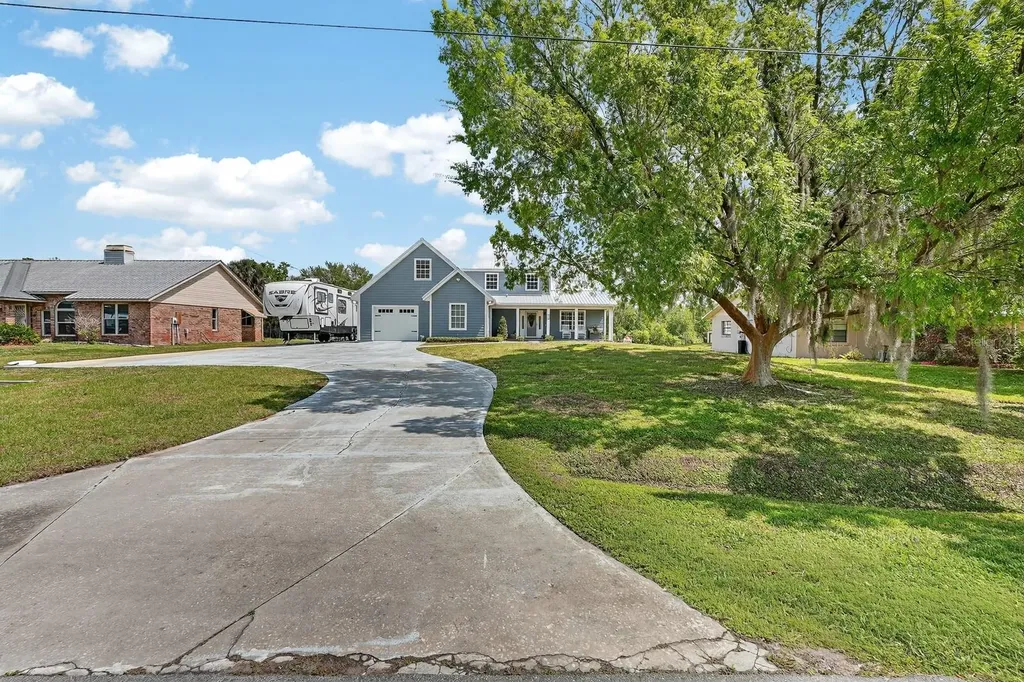 1523 Lakeside Drive Deland FL 32720