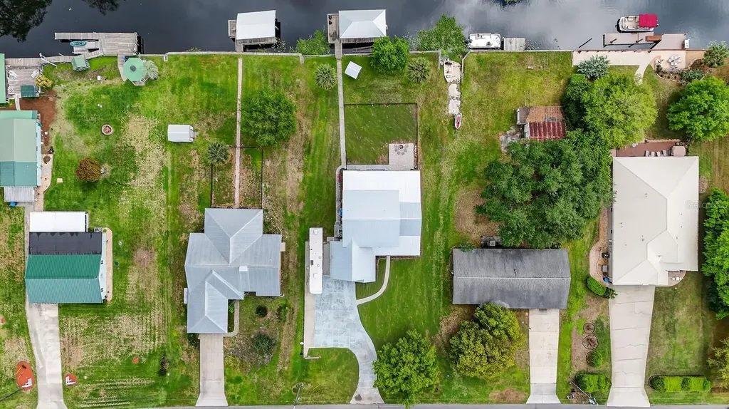 1523 Lakeside Drive Deland FL 32720