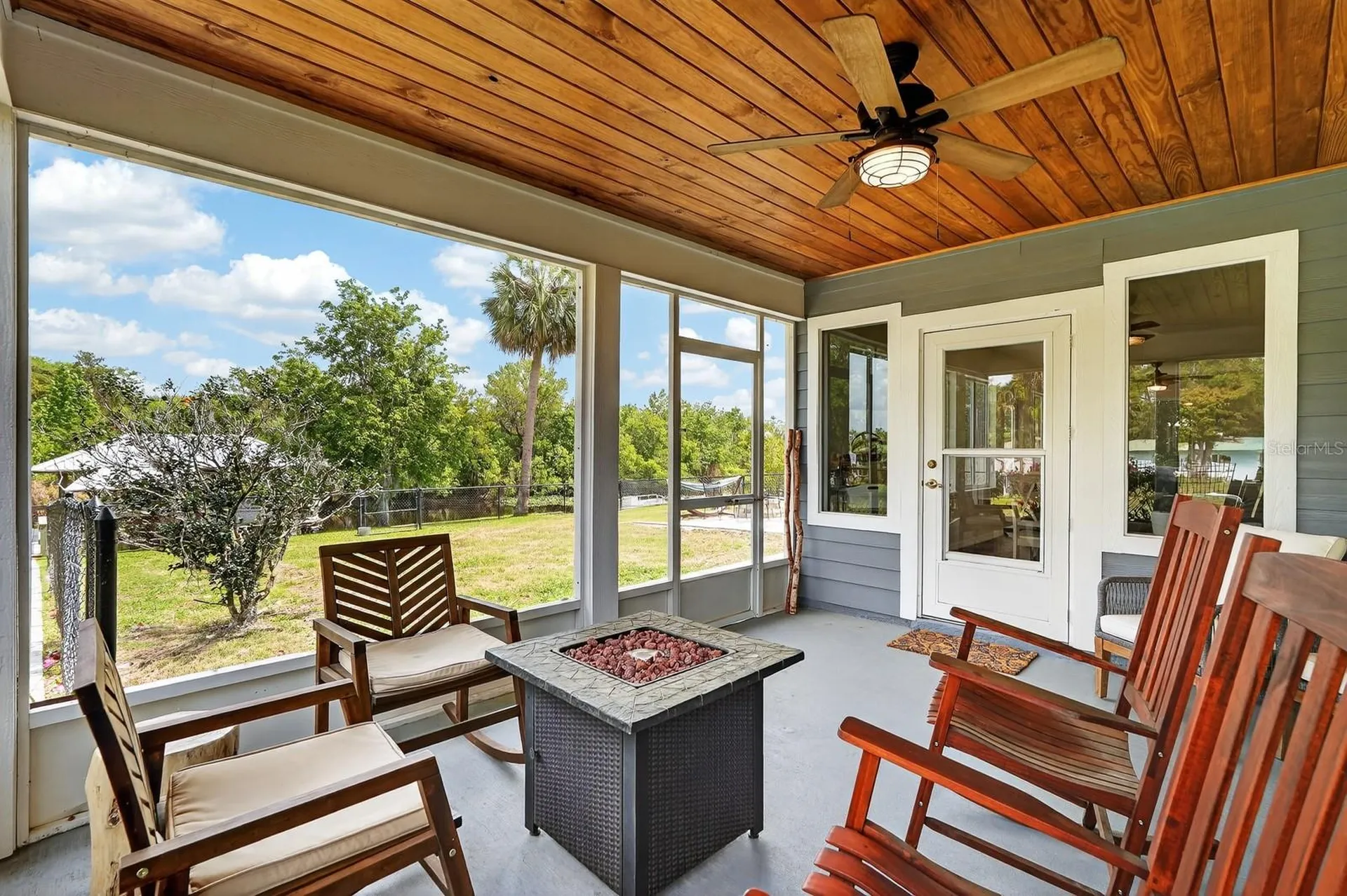1523 Lakeside Drive Deland FL 32720