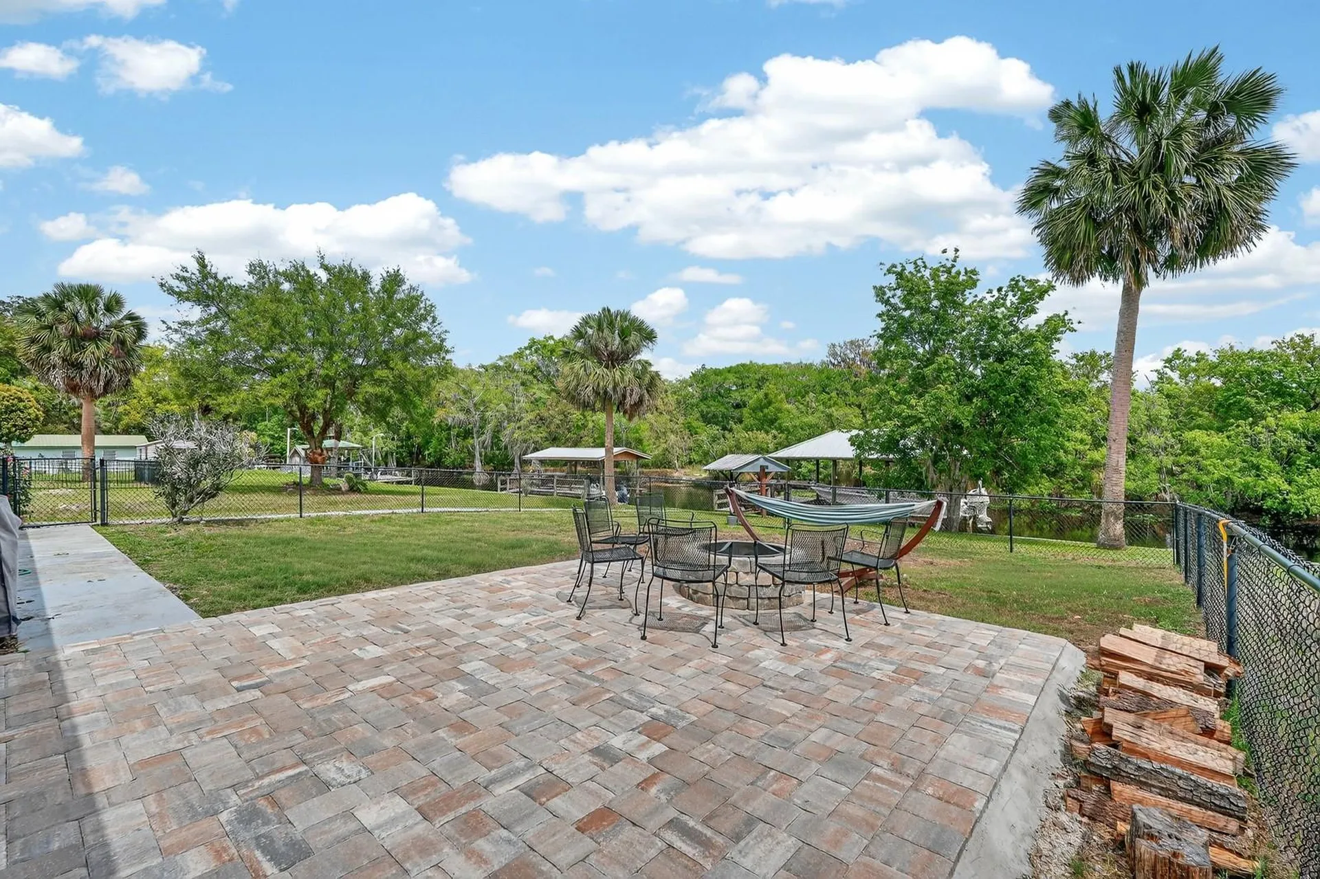 1523 Lakeside Drive Deland FL 32720