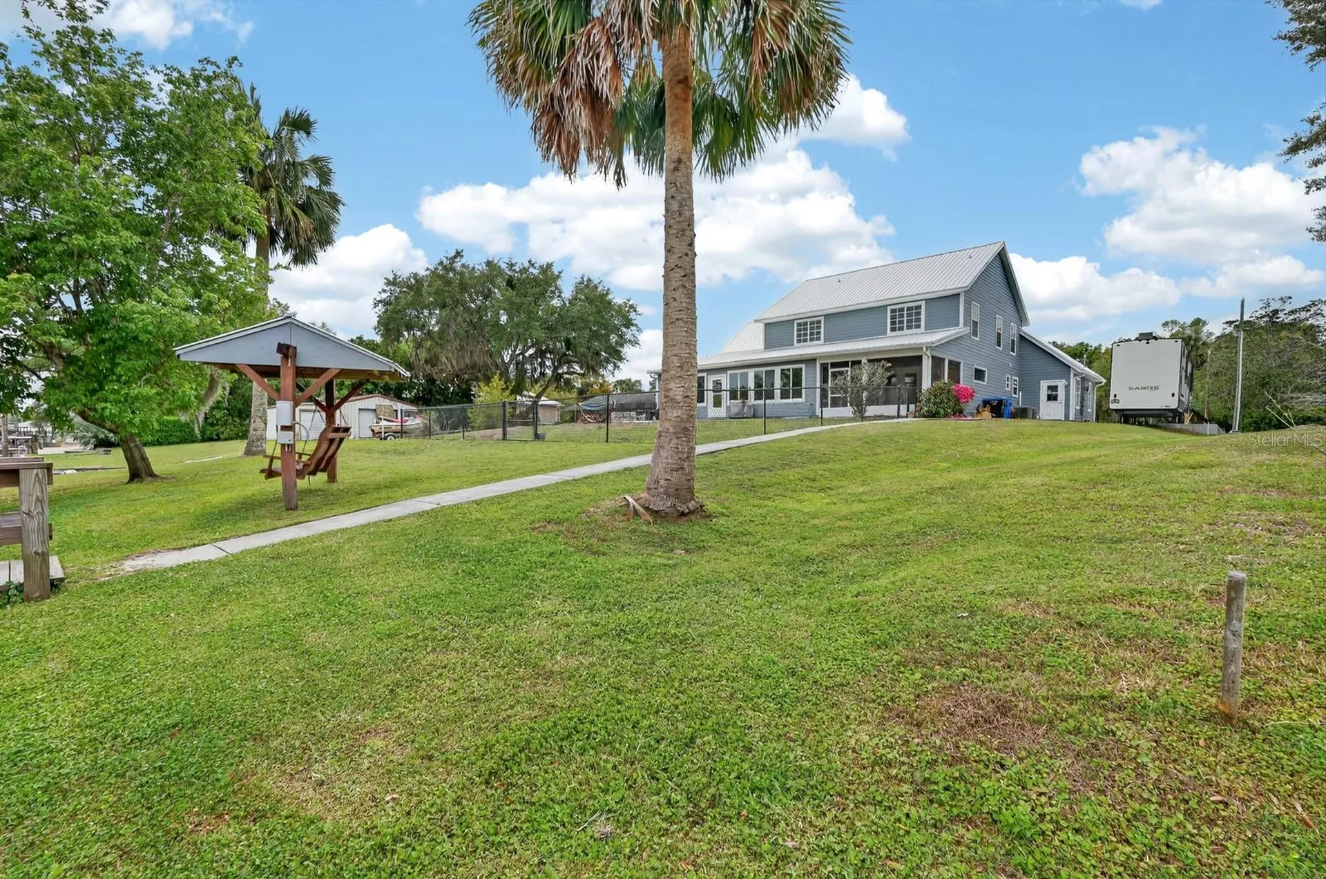 1523 Lakeside Drive Deland FL 32720