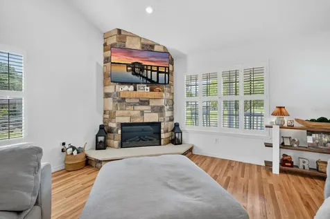 1523 Lakeside Drive Deland FL 32720