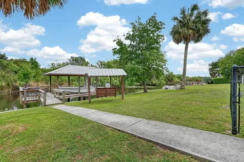 1523 Lakeside Drive Deland FL 32720