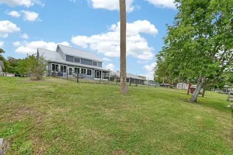 1523 Lakeside Drive Deland FL 32720