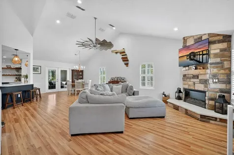 1523 Lakeside Drive Deland FL 32720