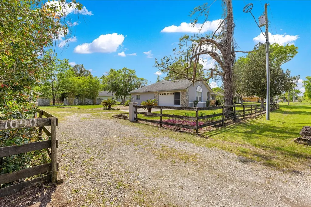 1090 NW 67th Place Ocala FL 34475