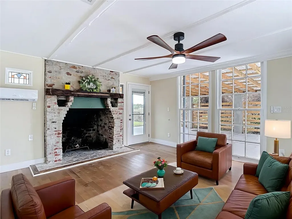216 Corbett Road Lithia FL 33547
