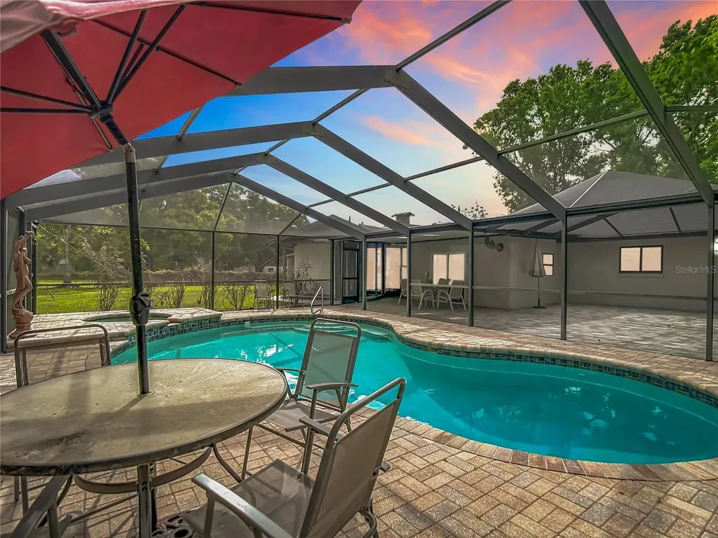 216 Corbett Road Lithia FL 33547