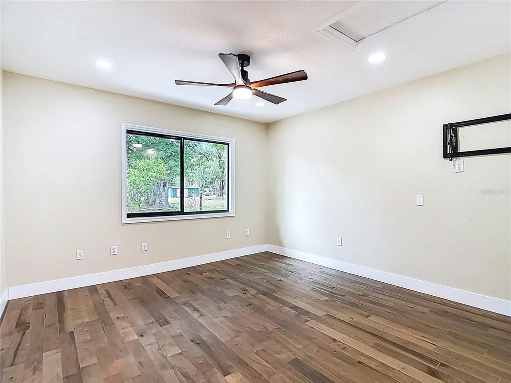 216 Corbett Road Lithia FL 33547