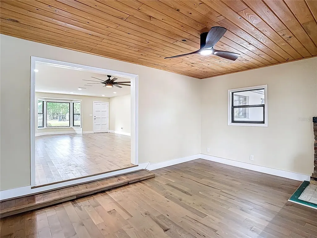 216 Corbett Road Lithia FL 33547