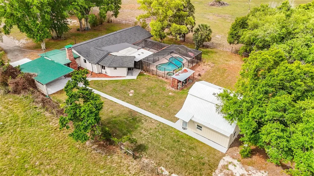 216 Corbett Road Lithia FL 33547