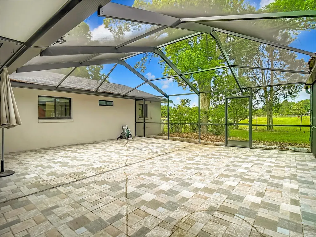 216 Corbett Road Lithia FL 33547