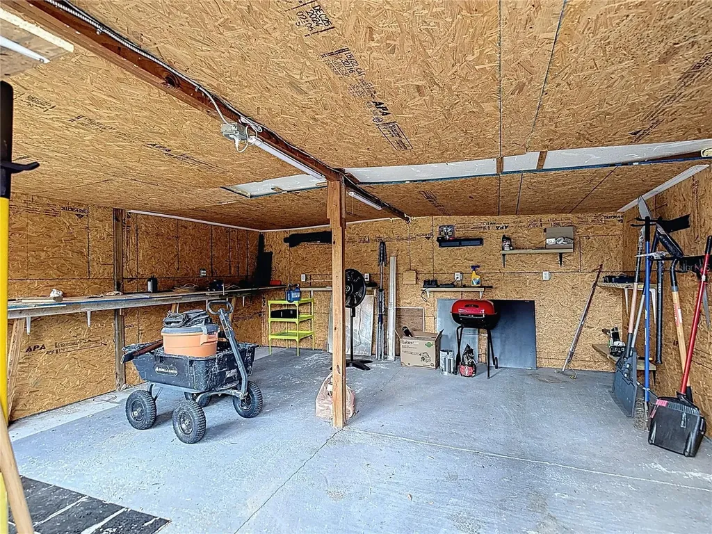 216 Corbett Road Lithia FL 33547