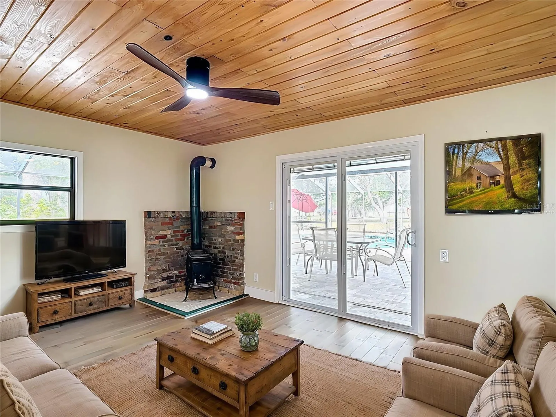 216 Corbett Road Lithia FL 33547