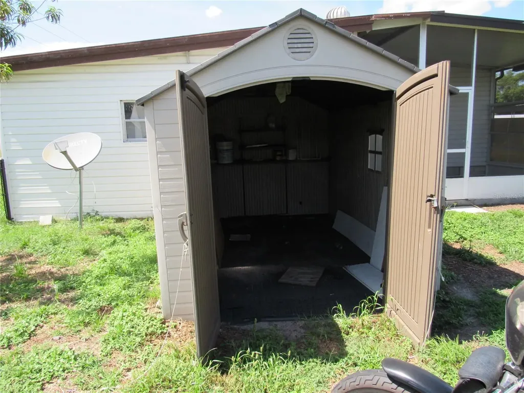 36506 Kay Avenue Zephyrhills FL 33542