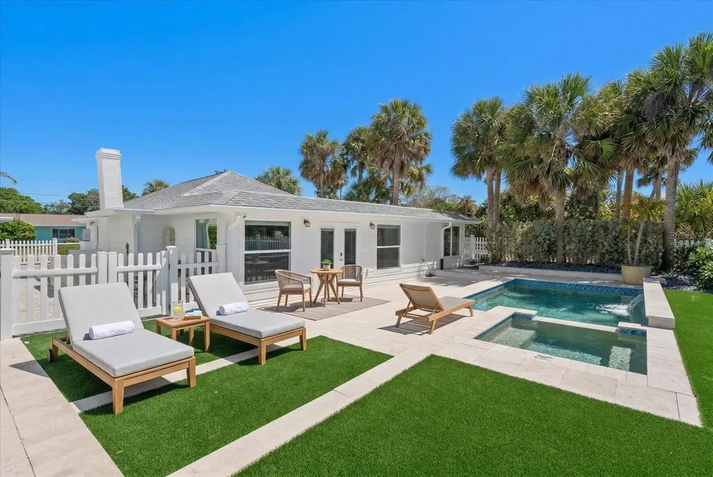 1038 Eldorado Avenue Clearwater FL 33767