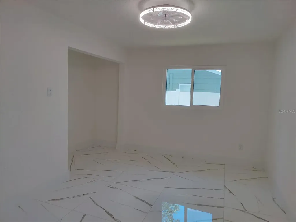 7498 Orpine Drive N St Petersburg FL 33702