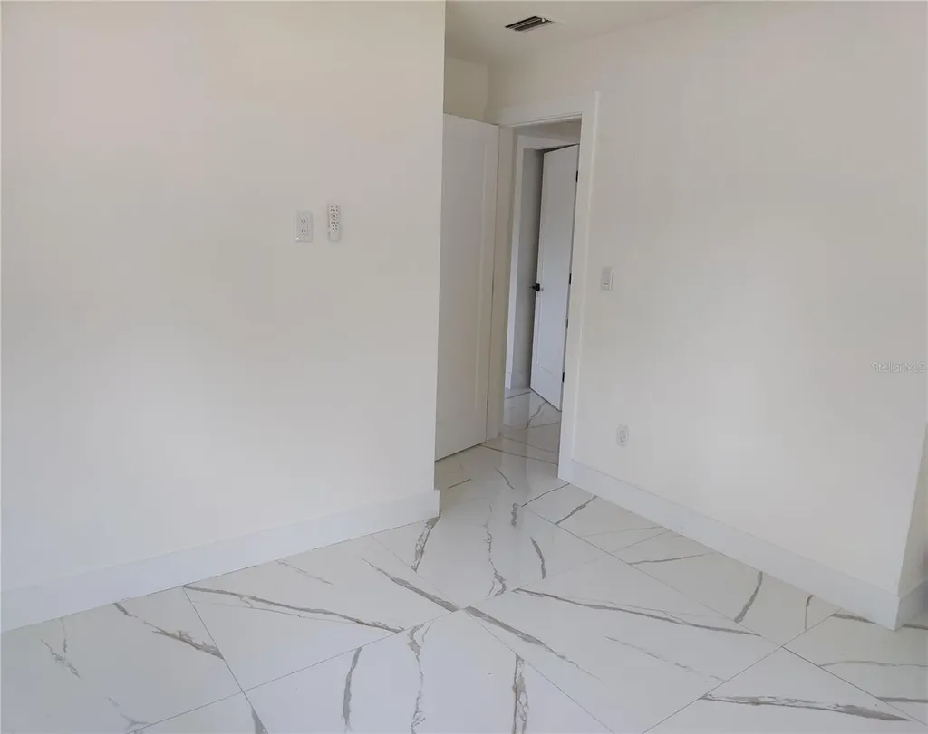 7498 Orpine Drive N St Petersburg FL 33702