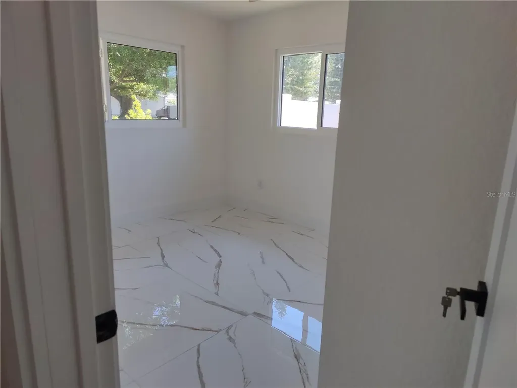 7498 Orpine Drive N St Petersburg FL 33702