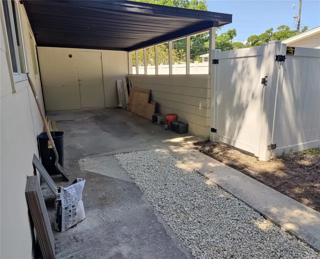 7498 Orpine Drive N St Petersburg FL 33702