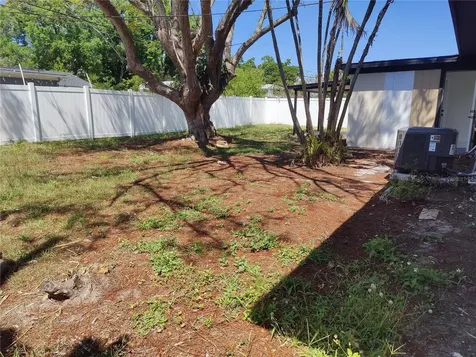 7498 Orpine Drive N St Petersburg FL 33702