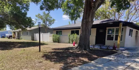7498 Orpine Drive N St Petersburg FL 33702