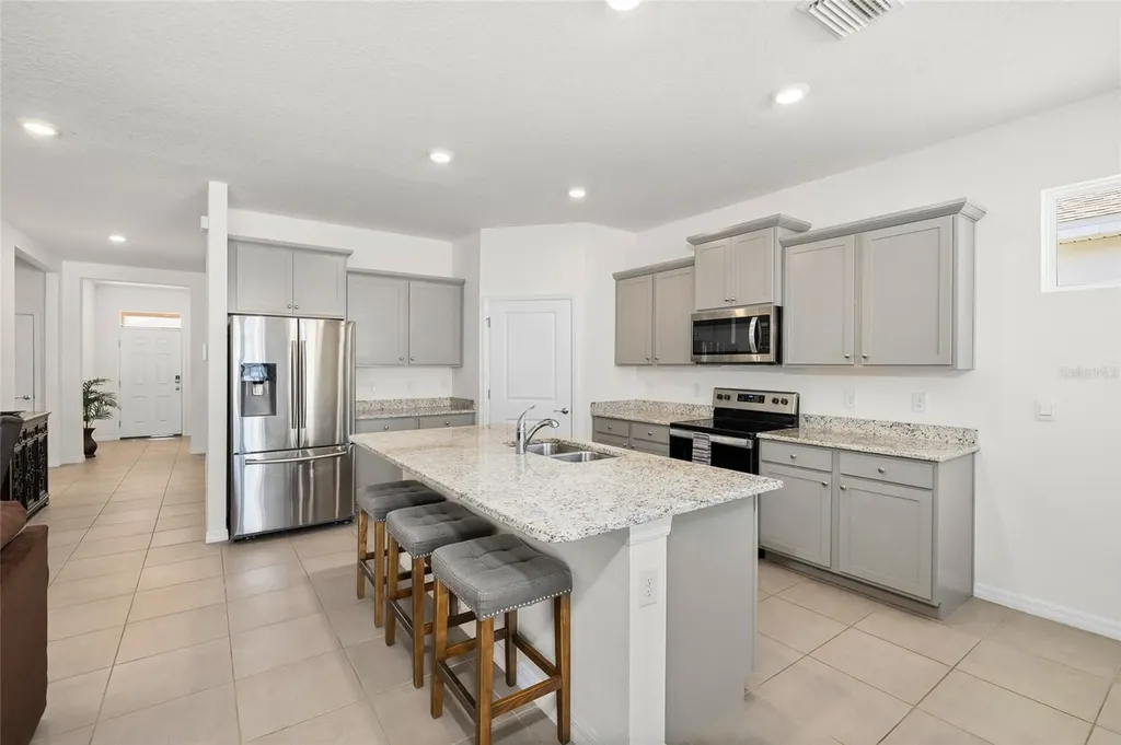 13204 Waterleaf Garden Circle Riverview FL 33579