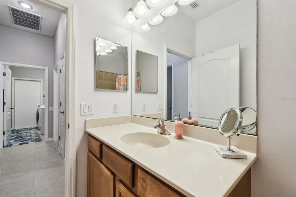 3025 Naughton Way Tarpon Springs FL 34688