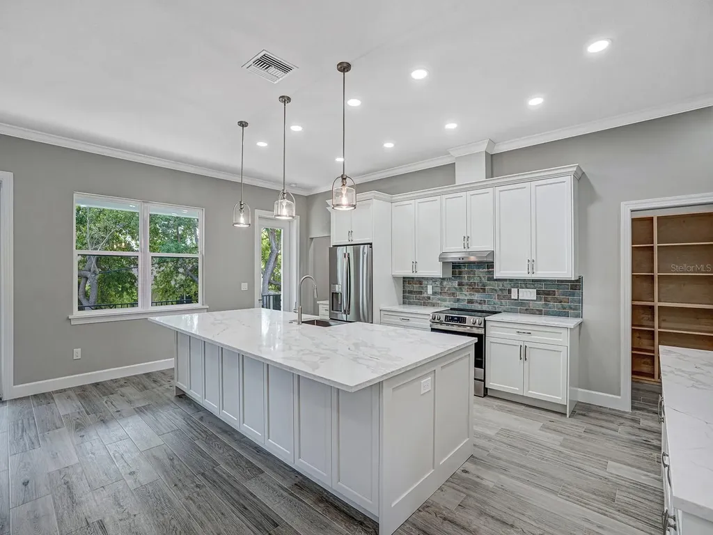 108 Irwin Street E Safety Harbor FL 34695