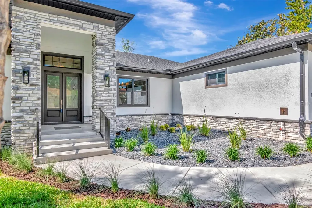108 Irwin Street E Safety Harbor FL 34695