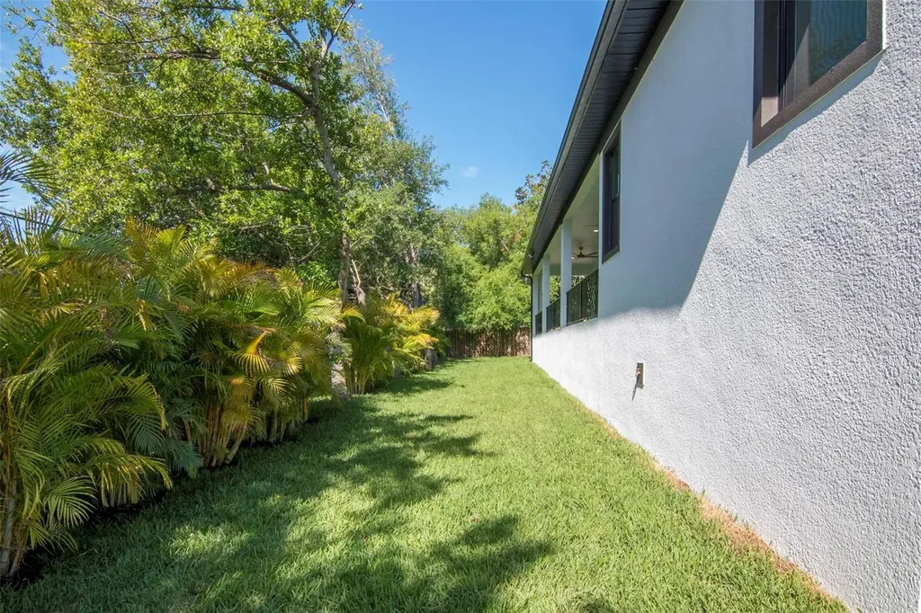 108 Irwin Street E Safety Harbor FL 34695